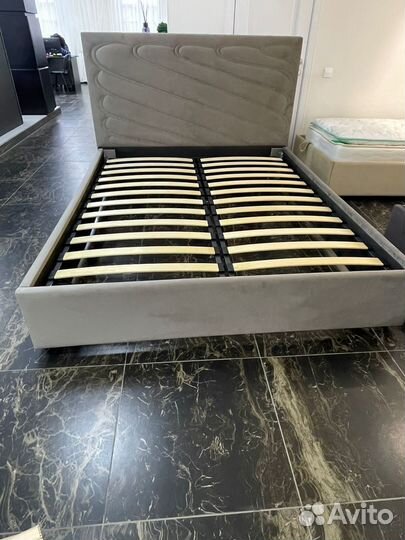 Интерьерная кровать