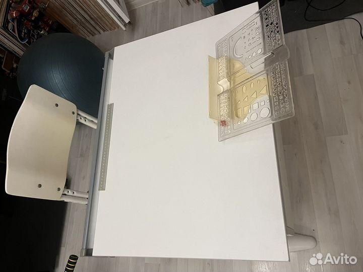 Растущая парта и стул дэми