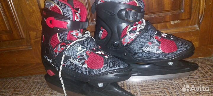 Коньки хоккейные детские
