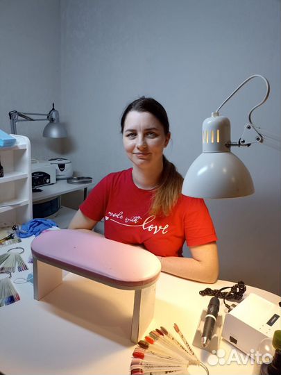 Маникюр педикюр