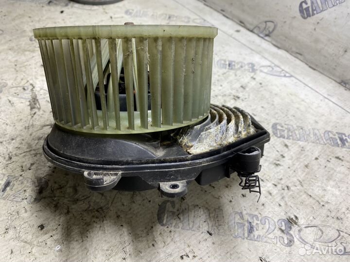 Моторчик печки Volkswagen Passat B5