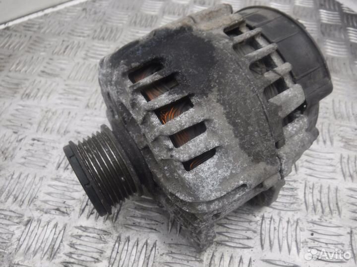 Б/У Б/У Генератор Renault Duster 2012- 231006833R