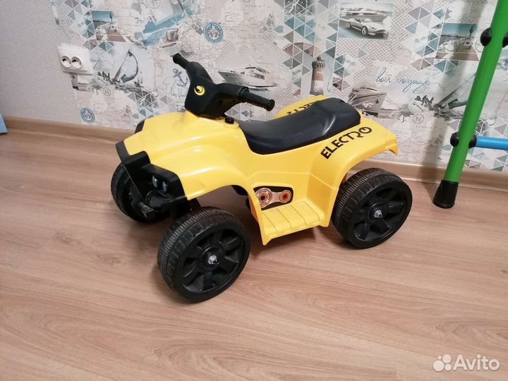 Детский квадроцикл на аккумуляторе бу