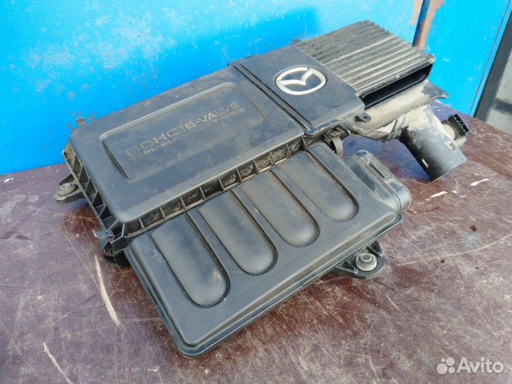 Корпус воздушного фильтра Mazda 3 BK 1.6 2003-2009