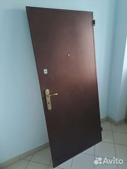 Дверь входная металлическая