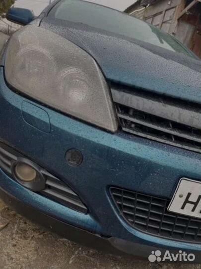 Заглушка бампера Opel Astra H 2004-2011