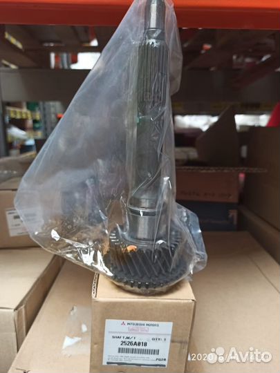Первичный вал МКПП Mitsubishi 4D56 2526A018