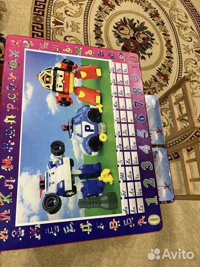 Детский стол и стулья