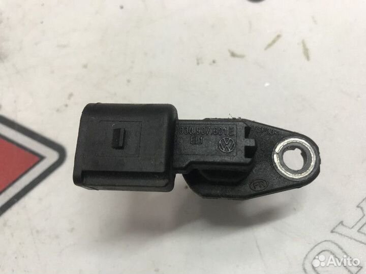 Датчик распредвала Шкода Октавия А5