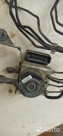 Абс Мазда 3 в сборе с цилиндром