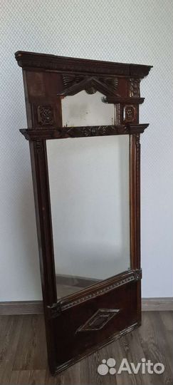 Зеркало настенное старинное в раме