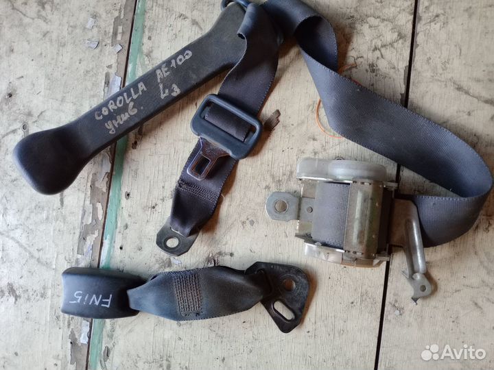 Ремень безопасности Toyota Corolla