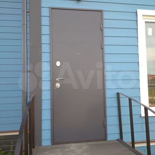 Коттедж 196,8 м² на участке 7,3 сот.