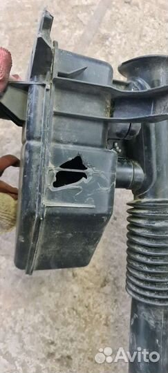 Резонатор воздушного фильтра mazda 3 bk