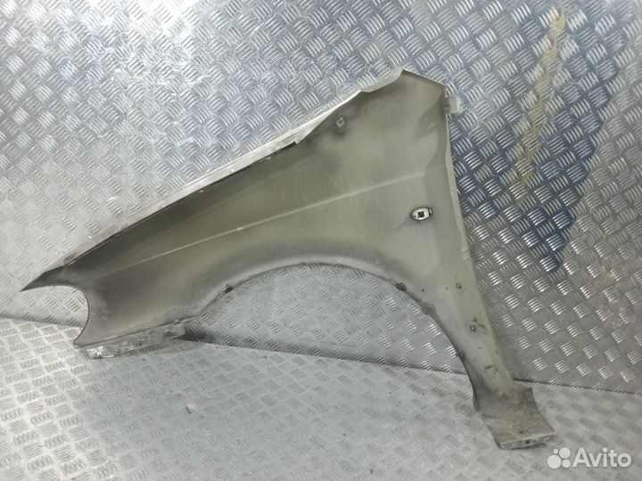 Крыло KIA Carnival / Sedona (1998-2006)