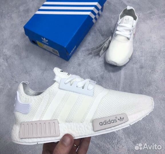 Новые кроссовки Adidas NMD R1 -White Белые (35-45)