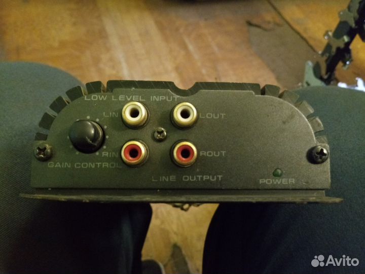 Авто усилитель 2 х 50 Вт. под ремонт