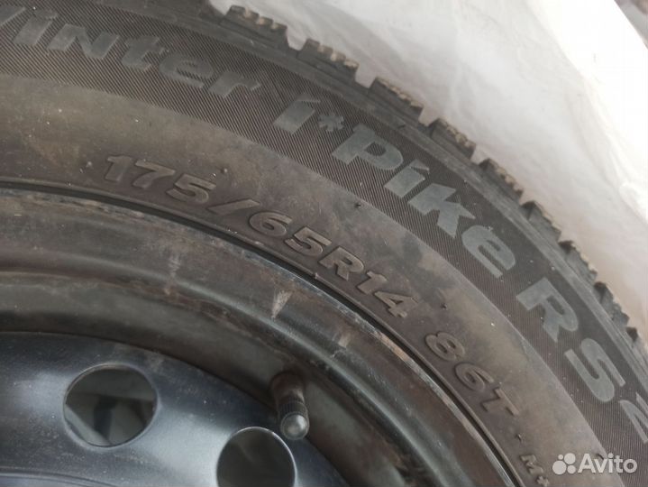 Hankook Winter I'Pike RS2 W429 R14