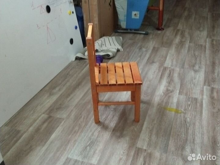 Маленький стульчик