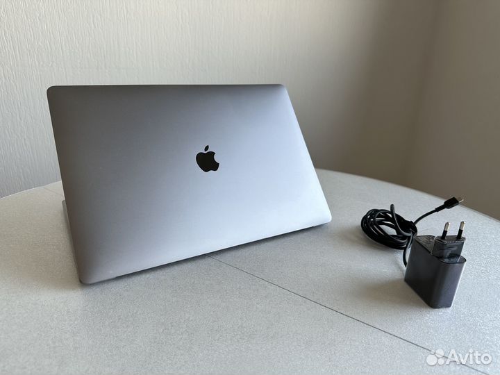 Apple MacBook Pro 15 2017 16gb/512gb