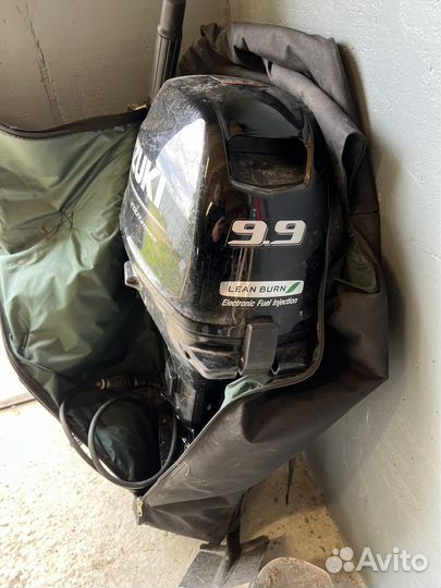 Мотор и лодка