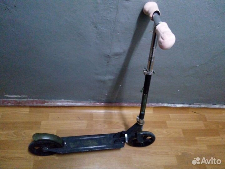 Самокат колеса 20см черный