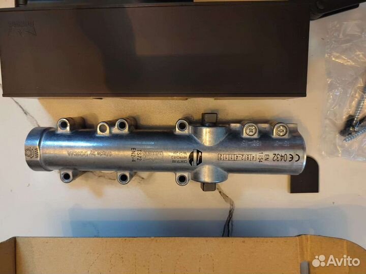 Доводчик дверной dorma TS-72