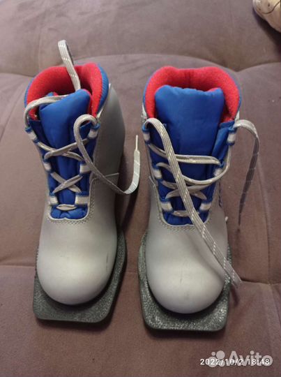 Лыжные ботинки 31р