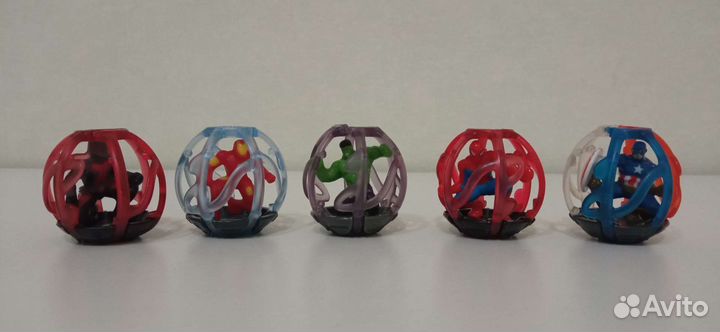 Игрушки Marvel и DC из Kinder Surprise