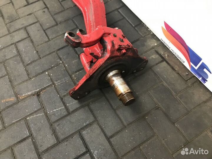 Кулак поворотный левый Daf XF105