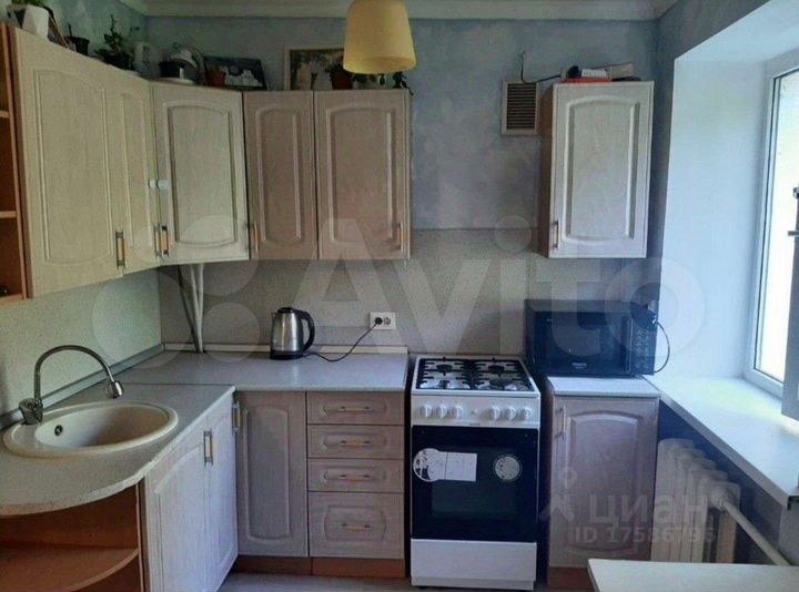 2-к. квартира, 42 м², 4/4 эт.