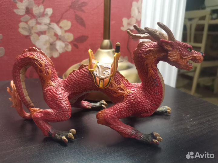 Огненный дракон фигурка фэнтези