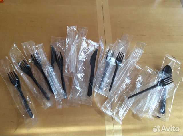 Вилки, ножи, ложки в индивидуальной упаковке