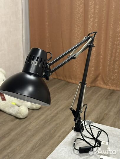 Лампа настольная