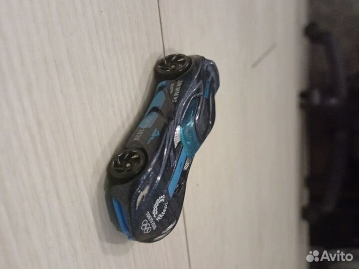 Машинка Hot Wheels Tokyo 2020