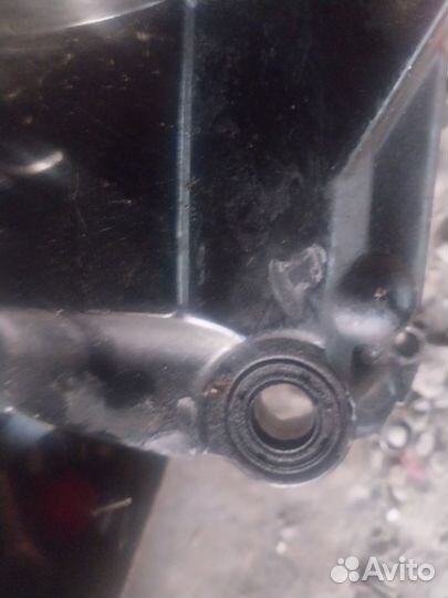 Крышка сцепления на бсе 125