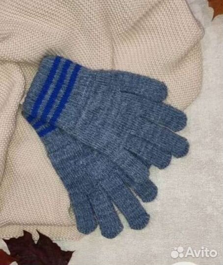 Перчатки детские в трёх цветах новые