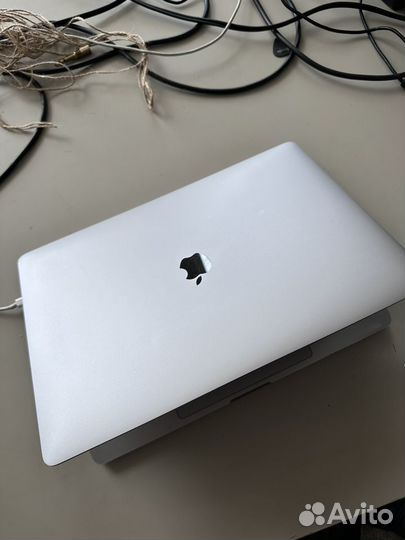 Apple macbook pro 16 2019 i7 16Gb