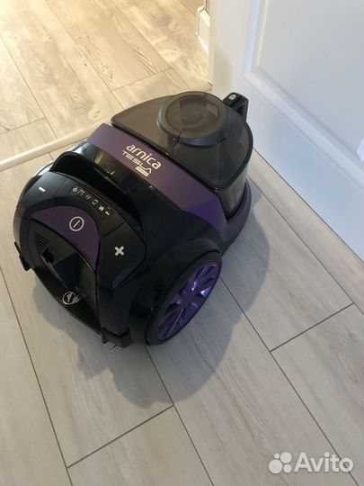 Пылесос Arnica Tesla ET 14301