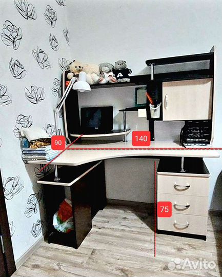 Компьютерный стол