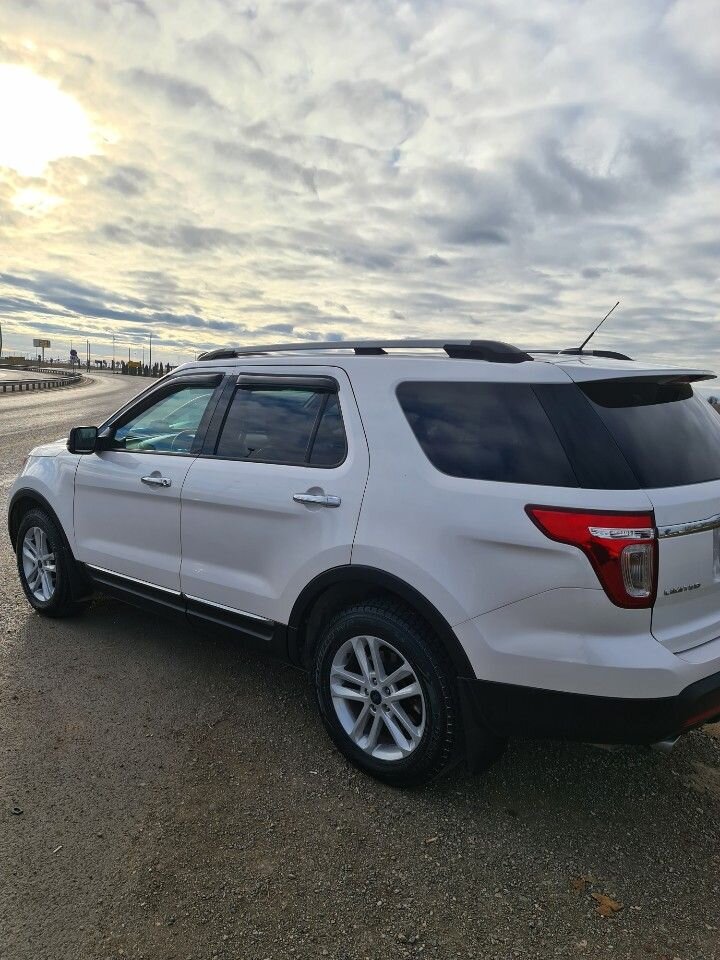 Ford Explorer: фото владельца