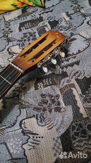 Классическая гитара бу