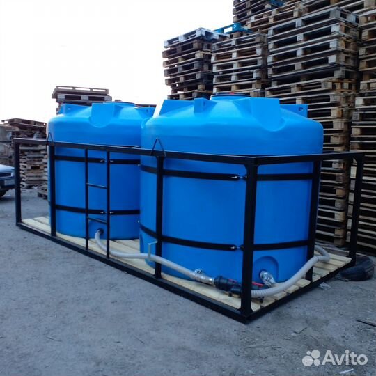 Емкость пластиковая в обрешетке под кас воду