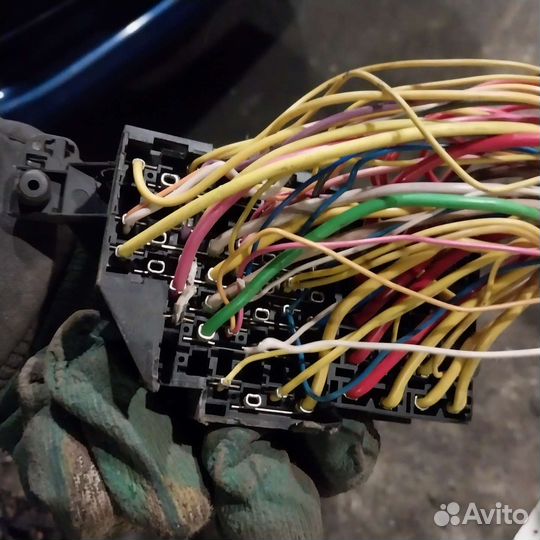 Блок предохранителей k4m LADA largus