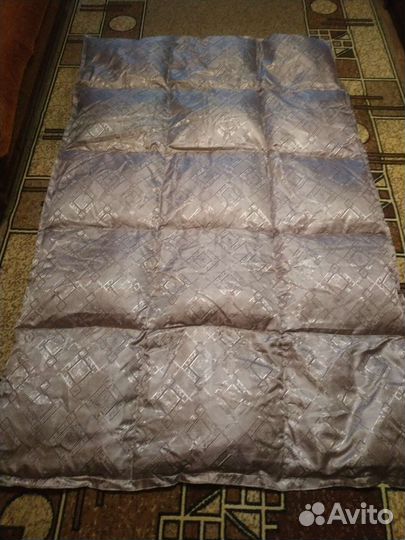 Одеяло пуховое