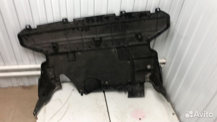 Защита двигателя, пыльник Subaru Forester SK S14