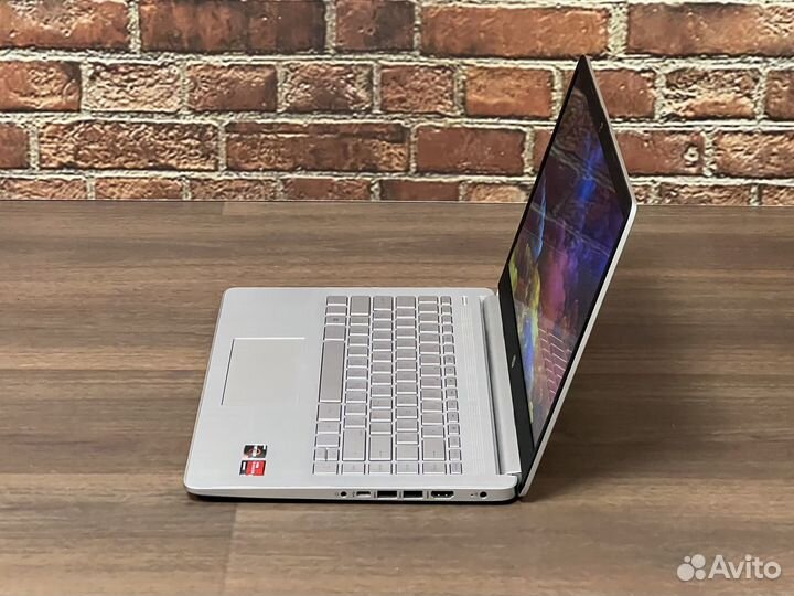 Ноутбук HP Ryzen 3/8GB/256SSD