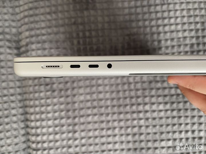 MacBook Pro 16”(2021) M1 Max 1Tb Silver B