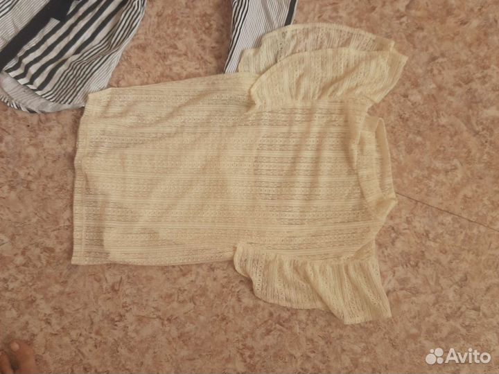 Школьные блузки и черные штаны рост 158 164