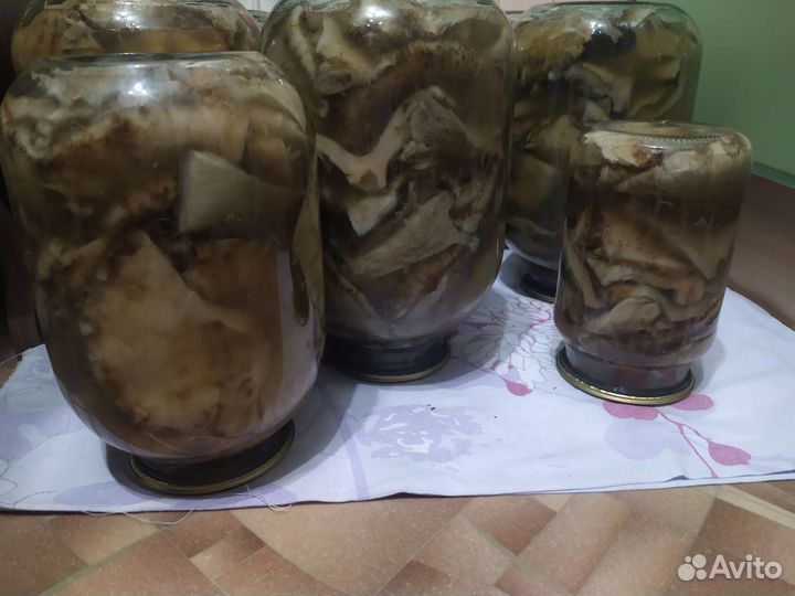 Грибы маринованные